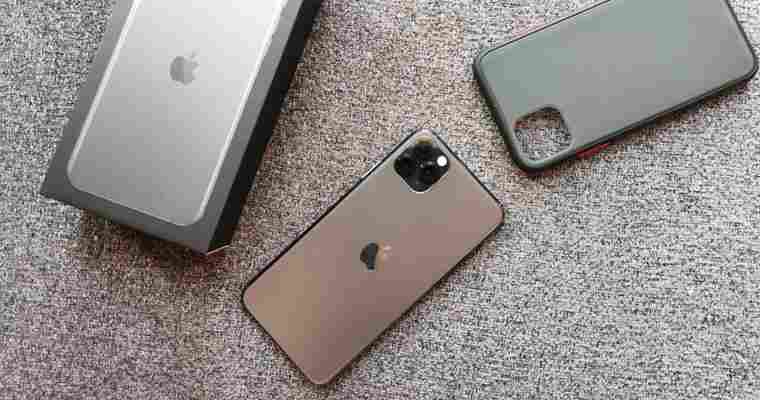 รีวิว iPhone 11 Pro Max รุ่นกู้ศรัทธาสาวก ถูกลงและดีขึ้น